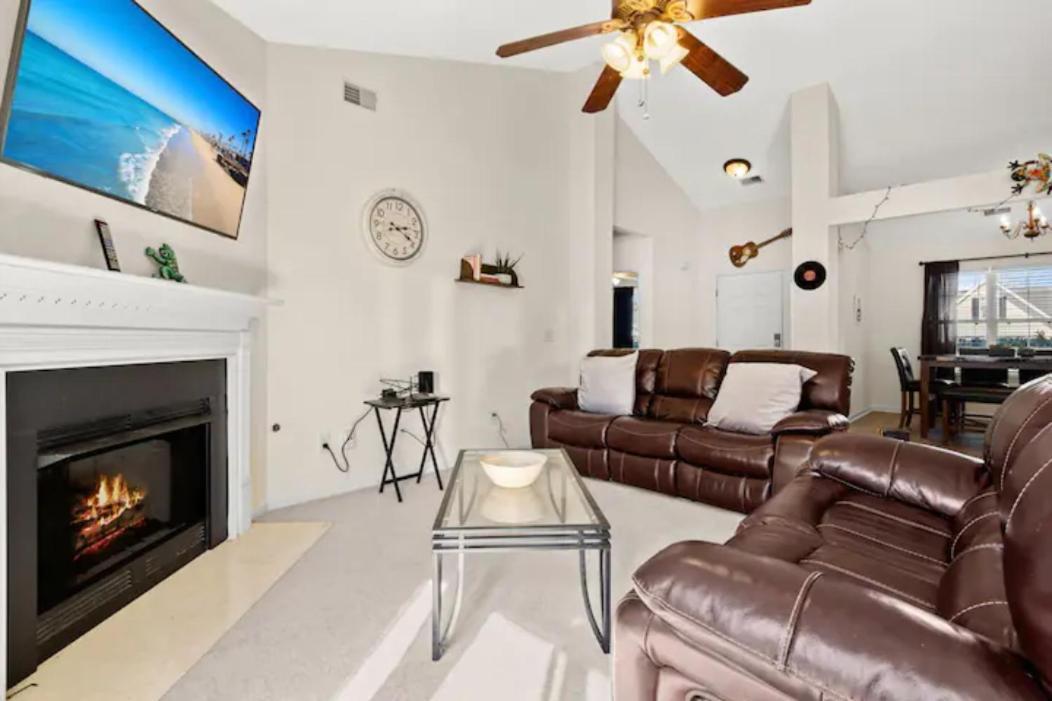 Spacious Home, Pet Friendly, Fenced Yard, 30 Minutes To *