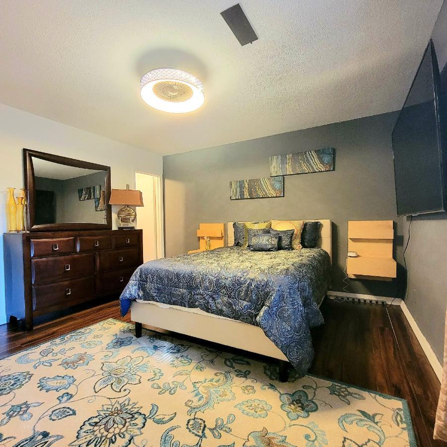 Hi-tek-duplex A-two 75in 4k Led Charleston