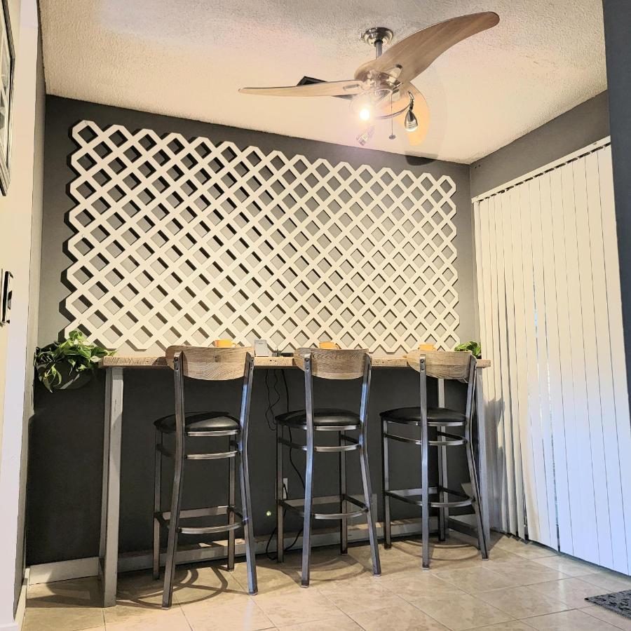 Hi-tek-duplex A-two 75in 4k Led * Charleston