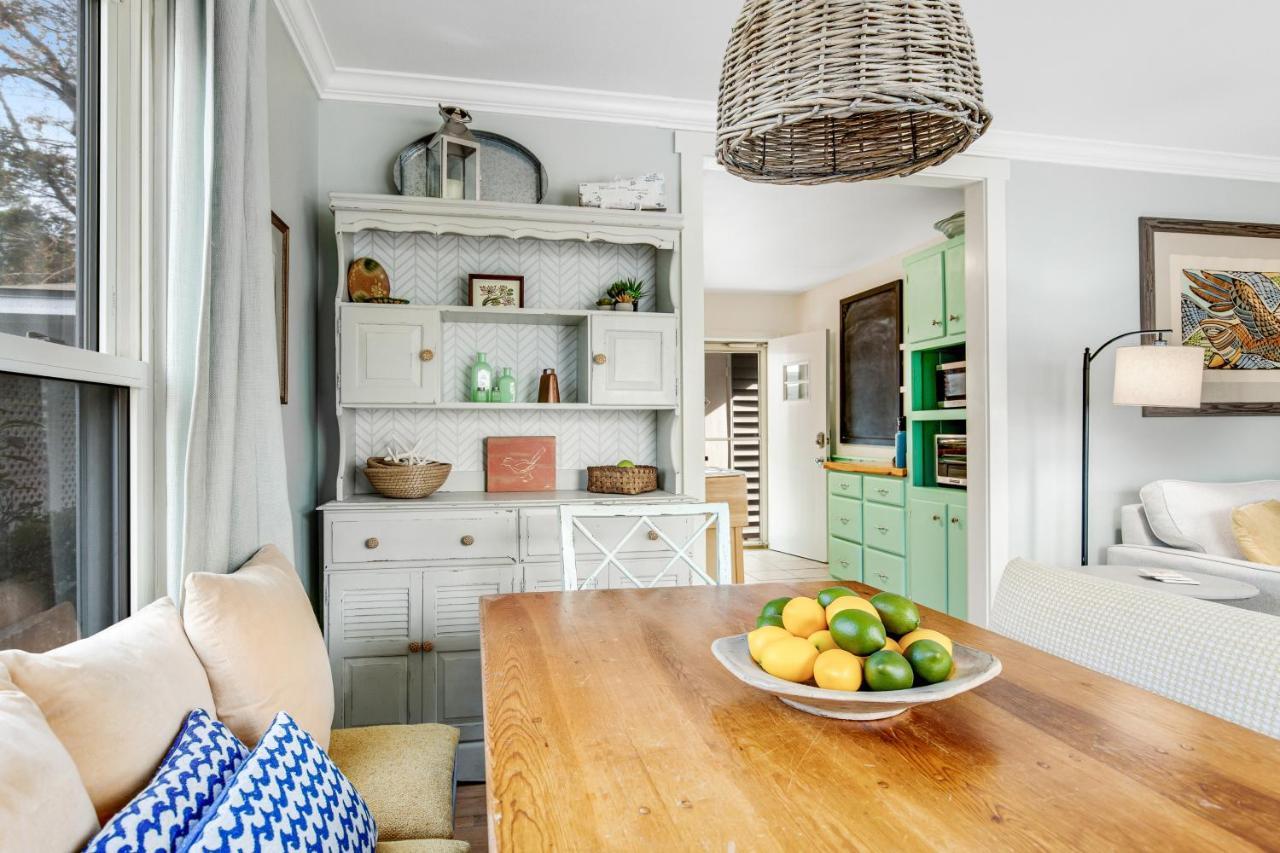 1470 Barbara * Charleston