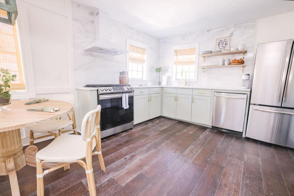 East 42 D Apartment Charleston