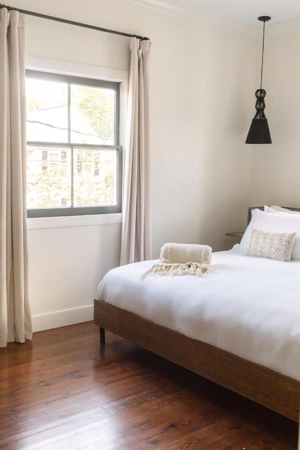 East 46 F Apartment *
