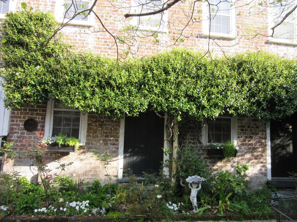 Bed & Breakfast Historic 86 Church Street Charleston