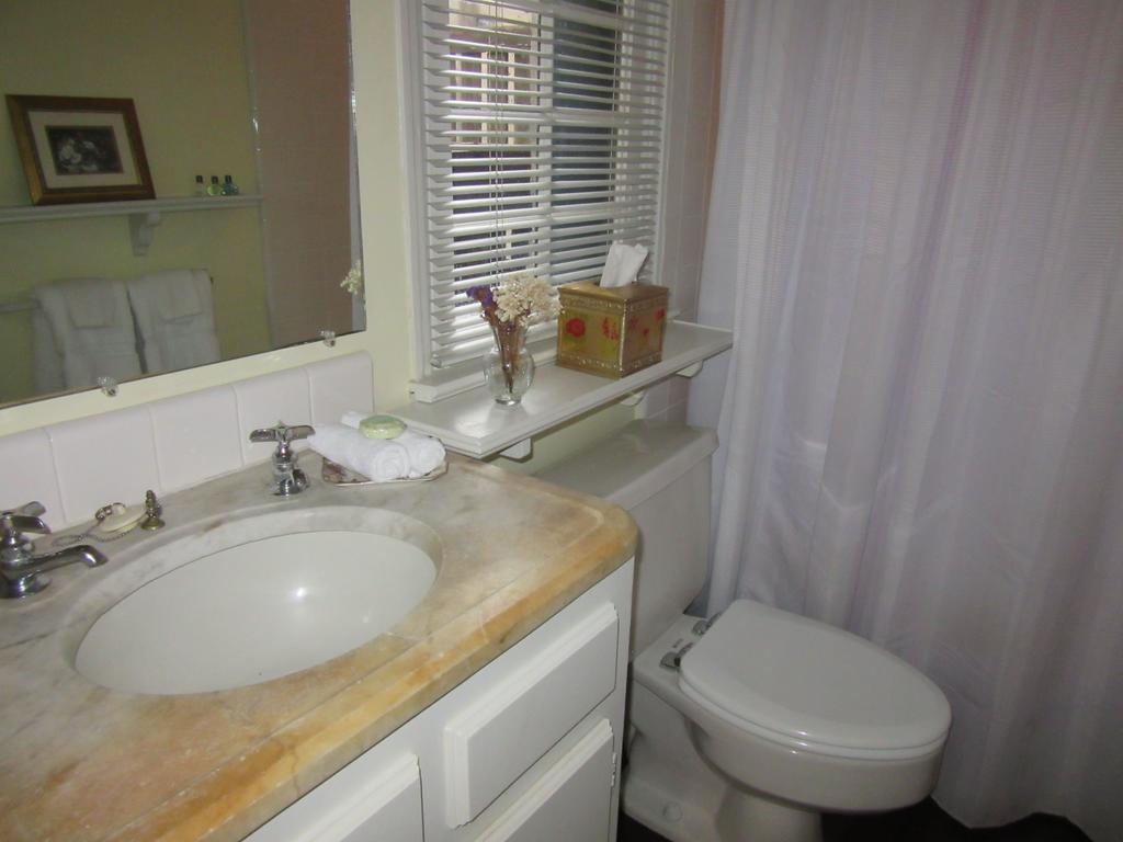 27 State Street 4*