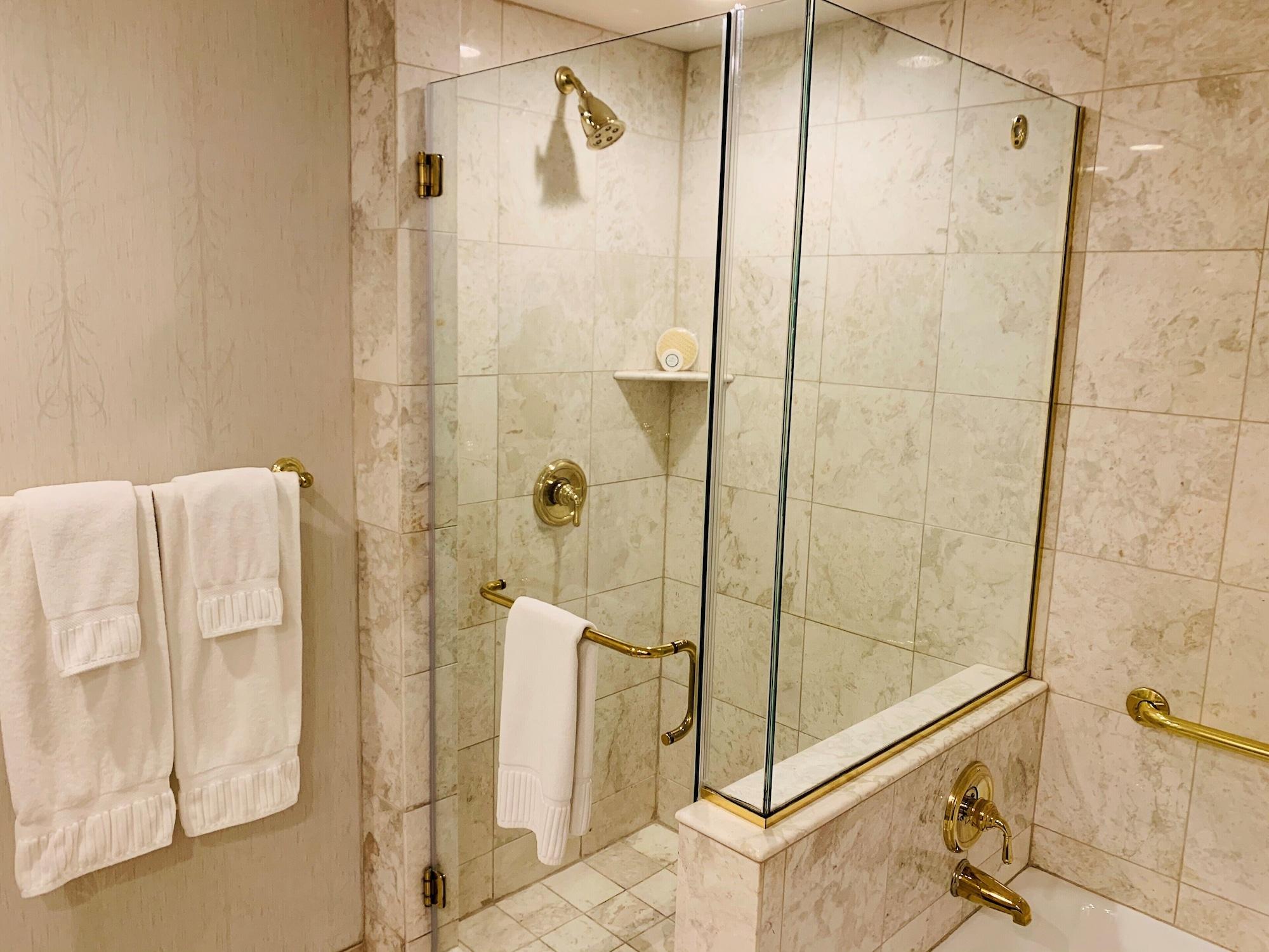 Hotel Market Pavilion 4*