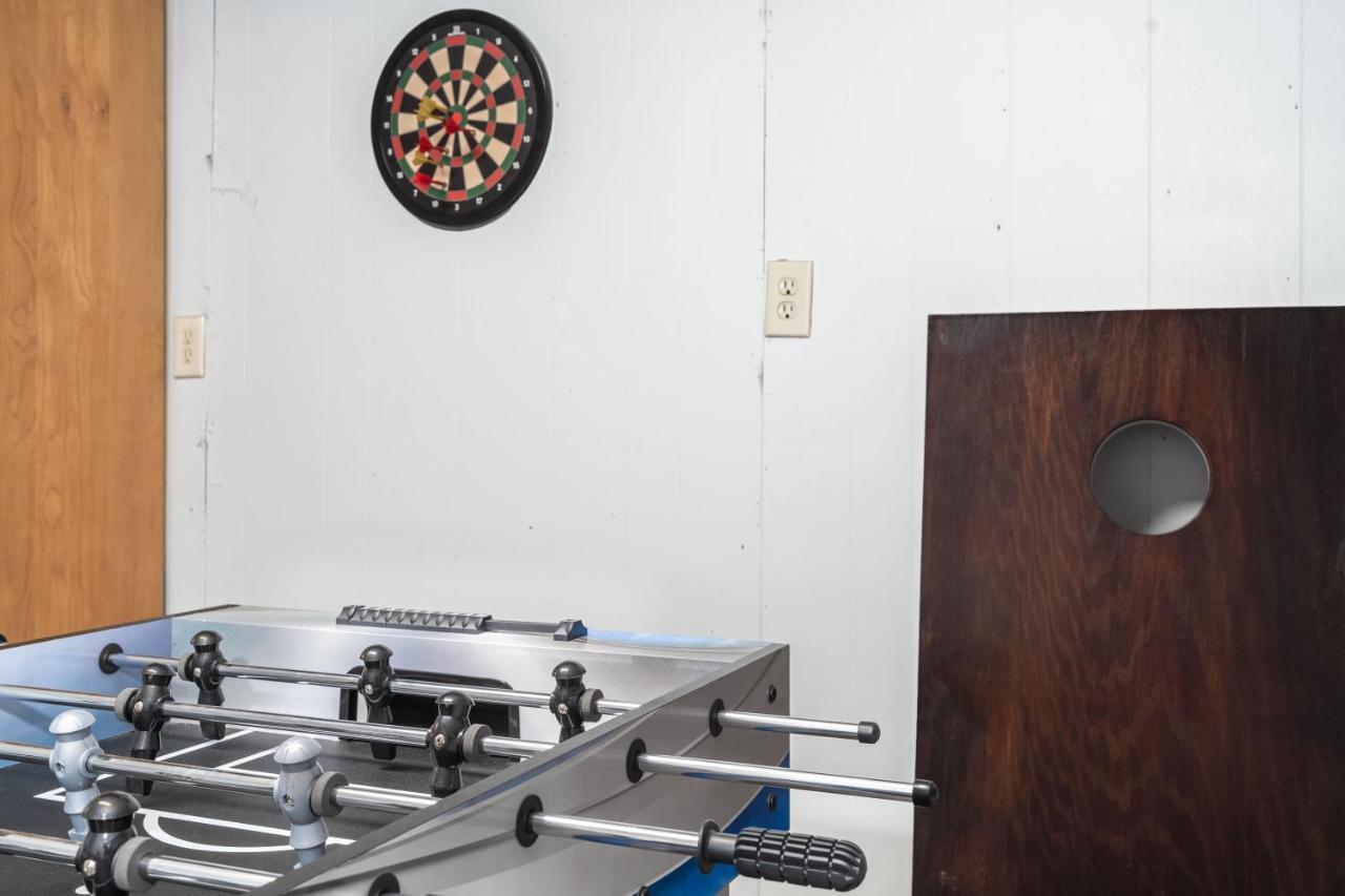 Pet-friendly, Fully Fenced Backyard, 20-min To Chs Holiday home