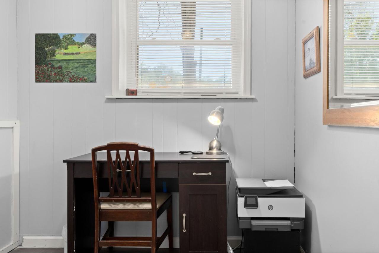 Holiday home Pet-friendly, Fully Fenced Backyard, 20-min To Chs Charleston
