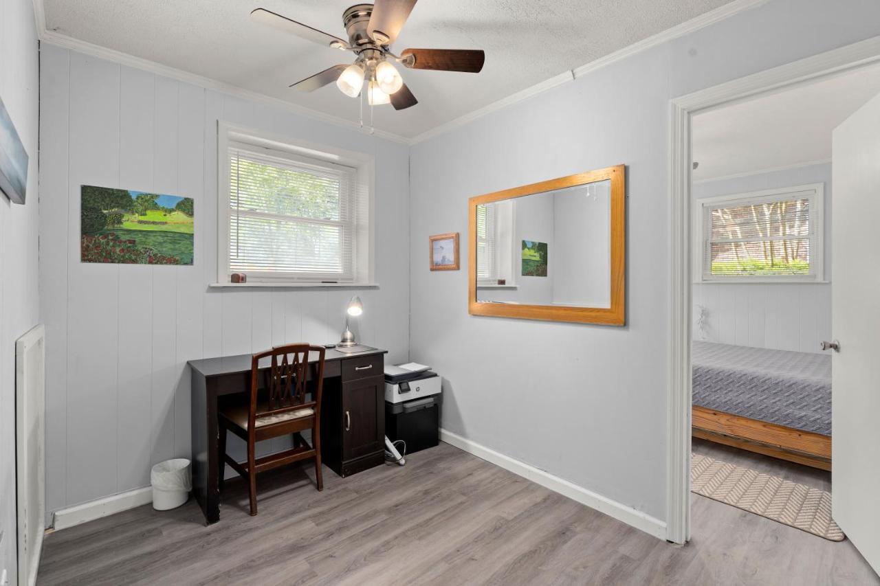 Pet-friendly, Fully Fenced Backyard, 20-min To Chs Holiday home *