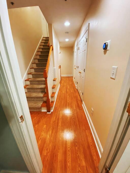 3 Story House Near Historic Downtown * Charleston