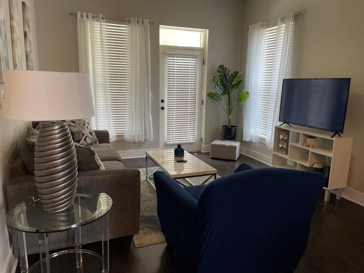 Cozy In West Ashley With Queen Bed And Queen Sleeper Sofa Apartment