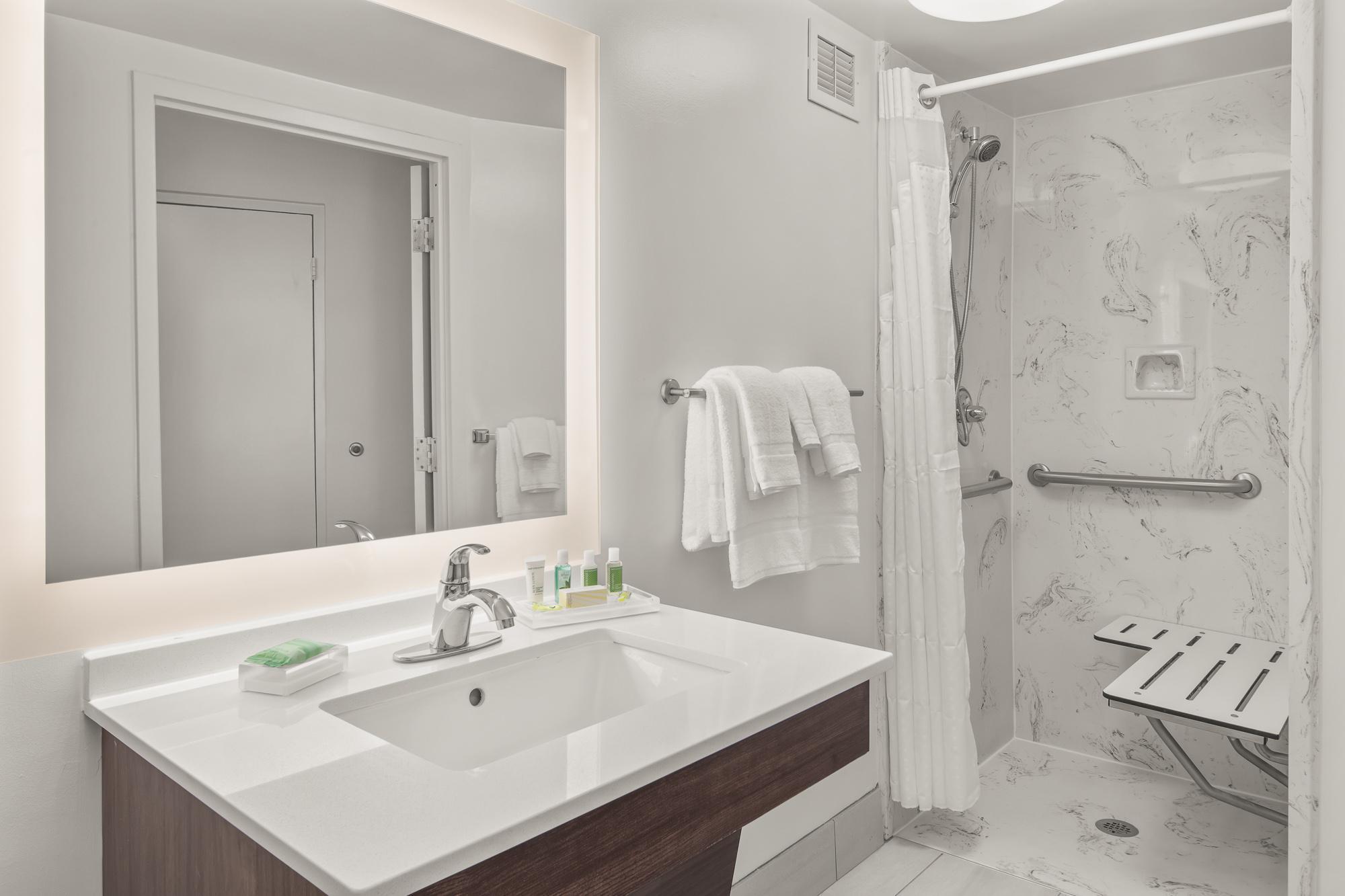 Charleston-riverview By Ihg Hotel 3*