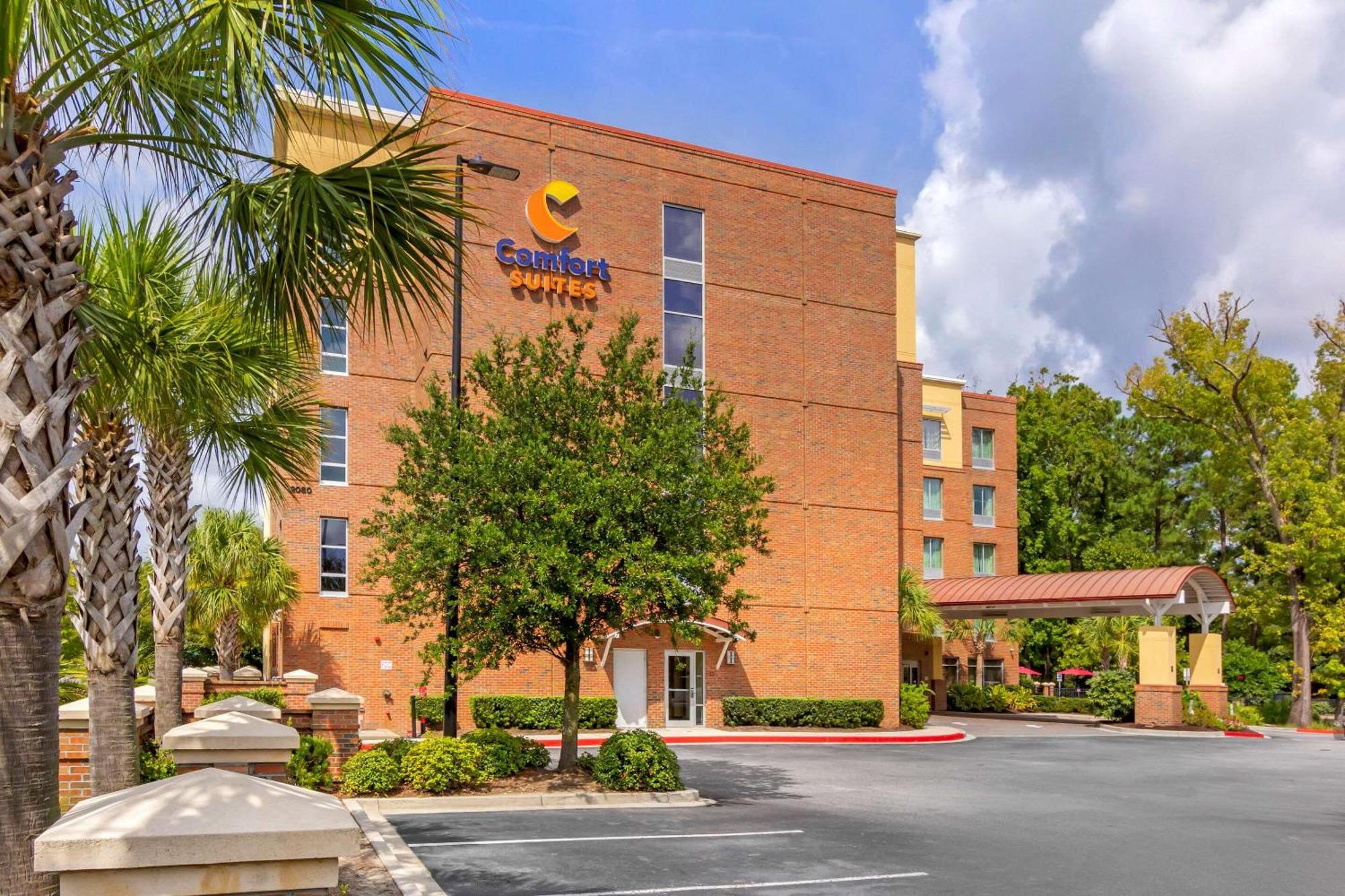 Comfort West Ashley Hotel 3*