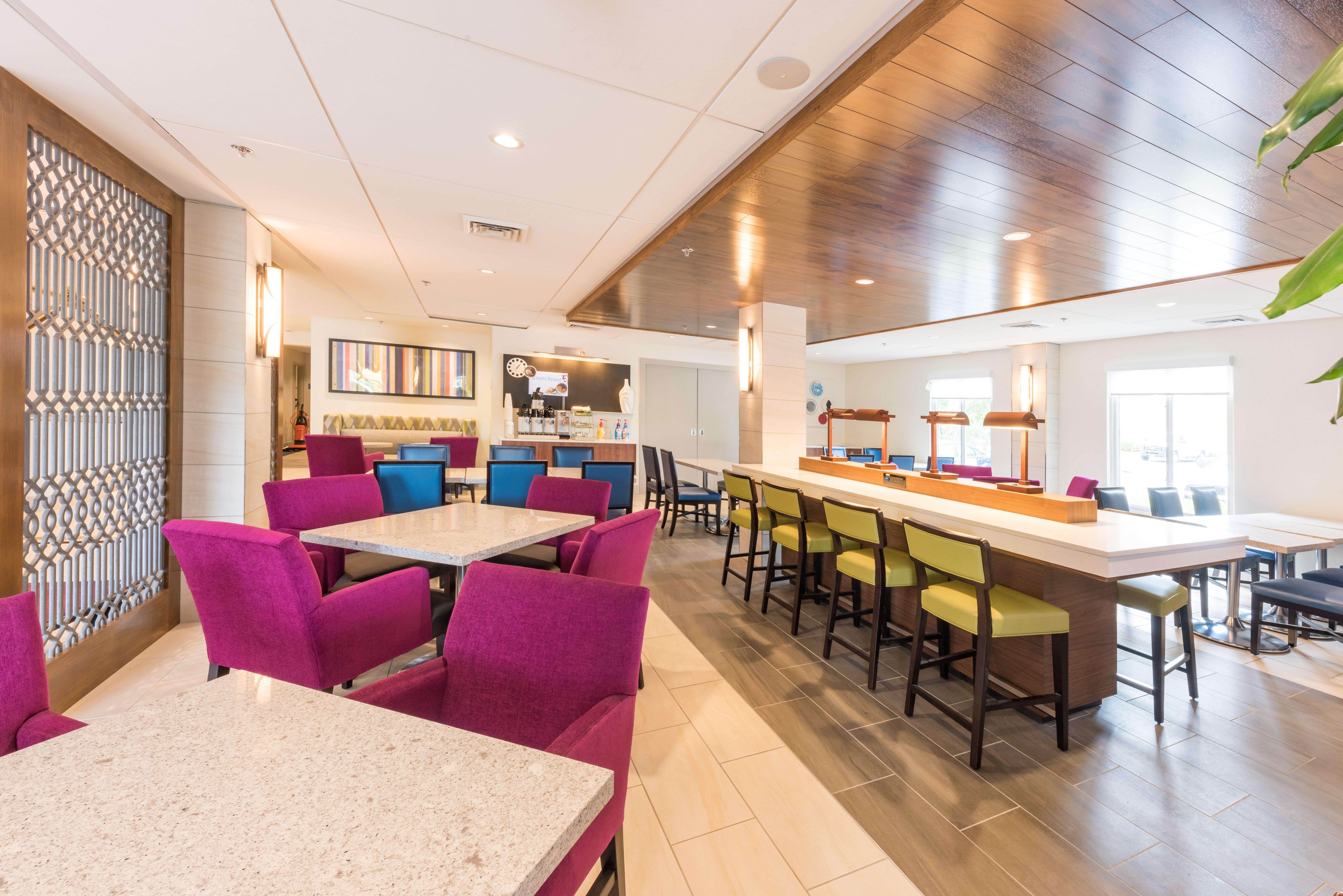 Express Us Highway 17 & I-526 By Ihg Hotel 2*