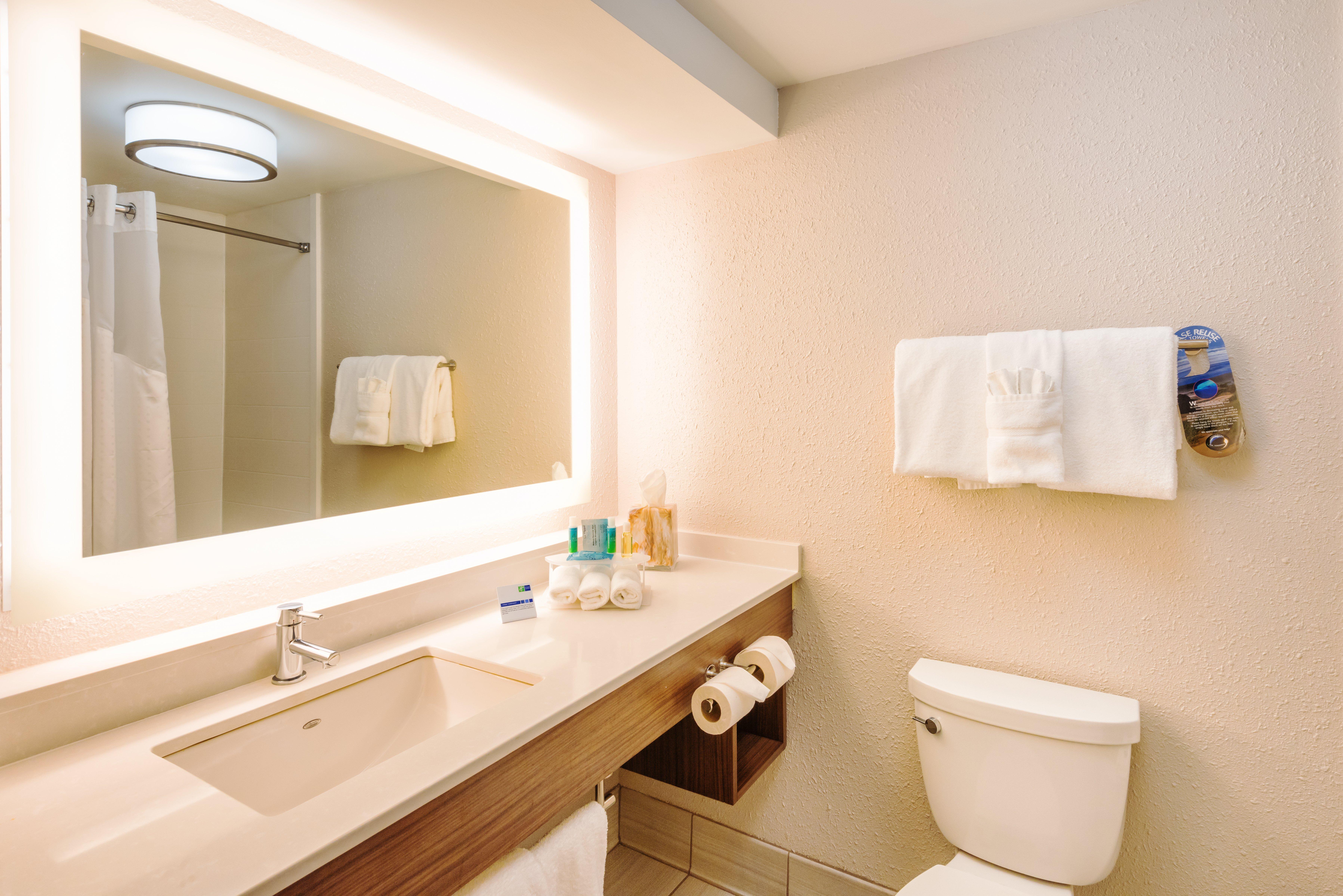 Hotel Express Us Highway 17 & I-526 By Ihg