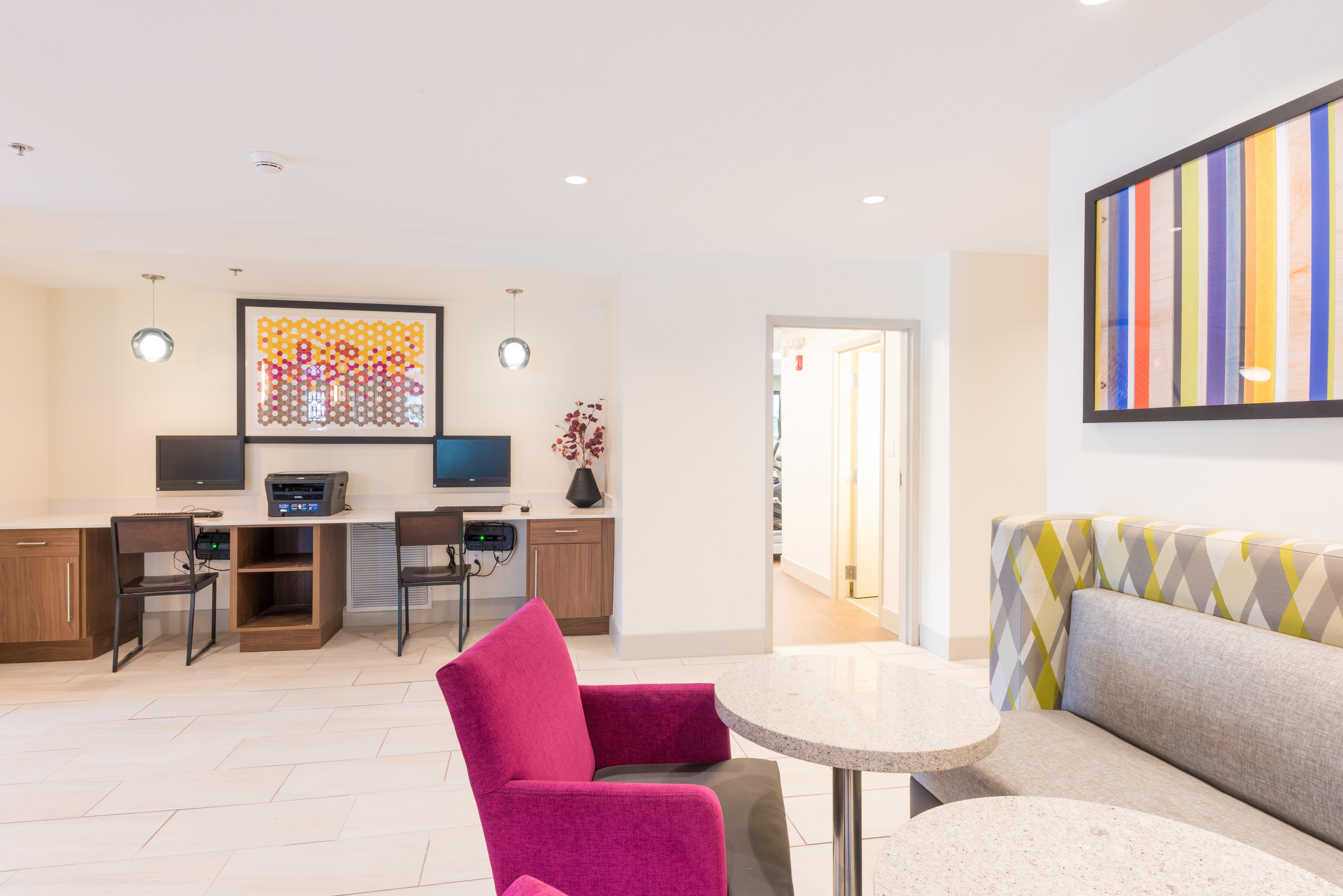 Express Us Highway 17 & I-526 By Ihg Hotel