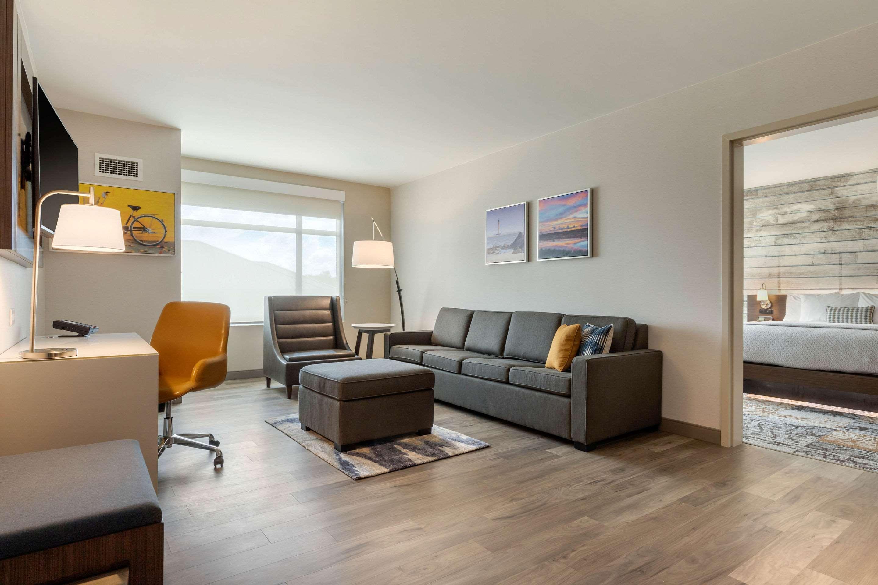 Hotel Cambria Riverview 3*