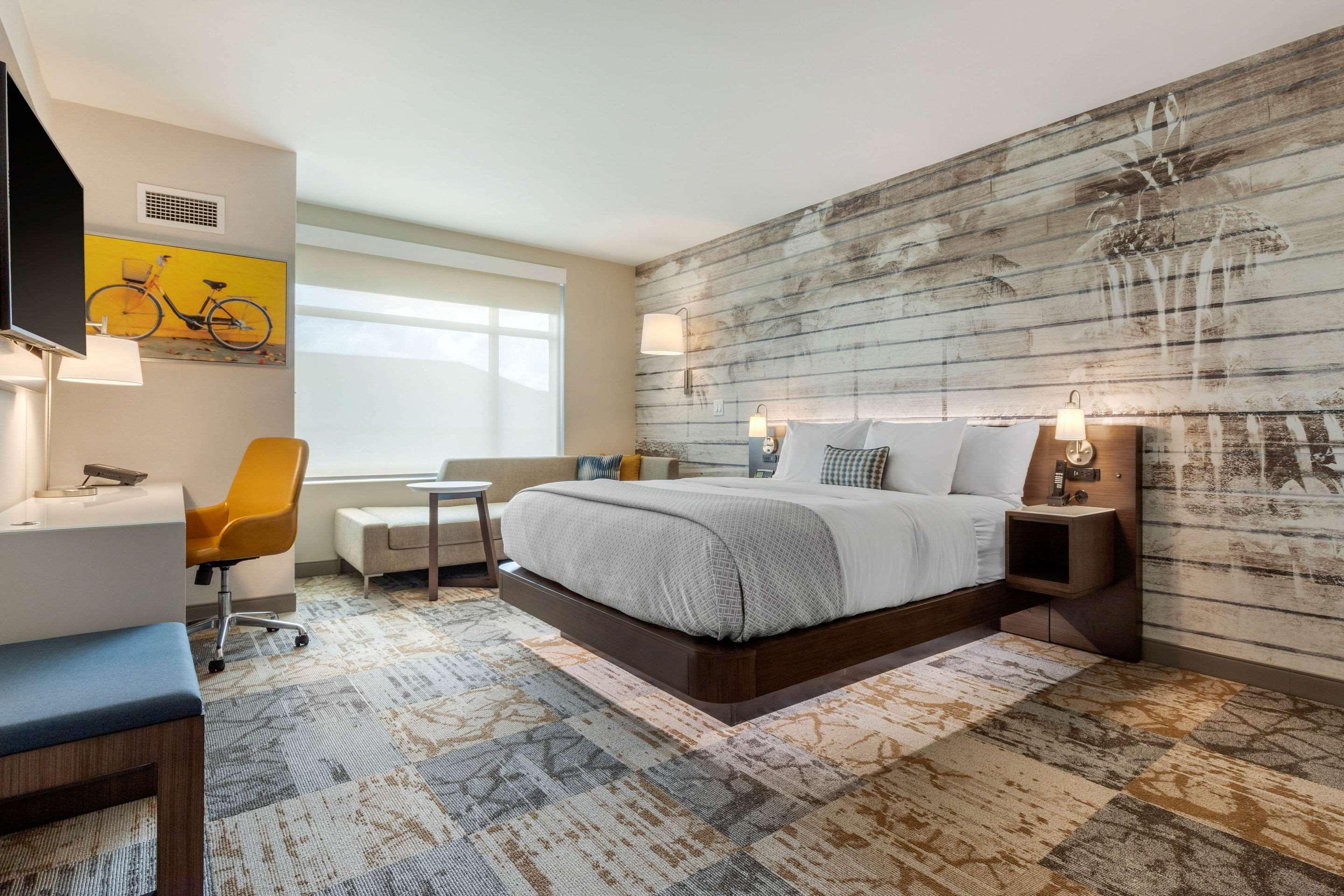 Hotel Cambria Riverview