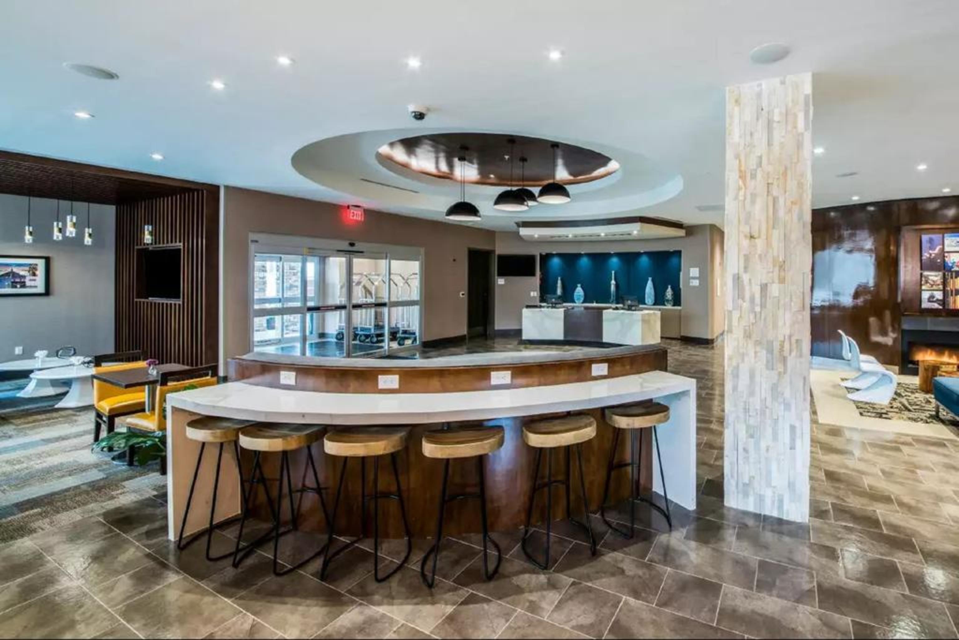 Cambria Riverview Hotel 3*