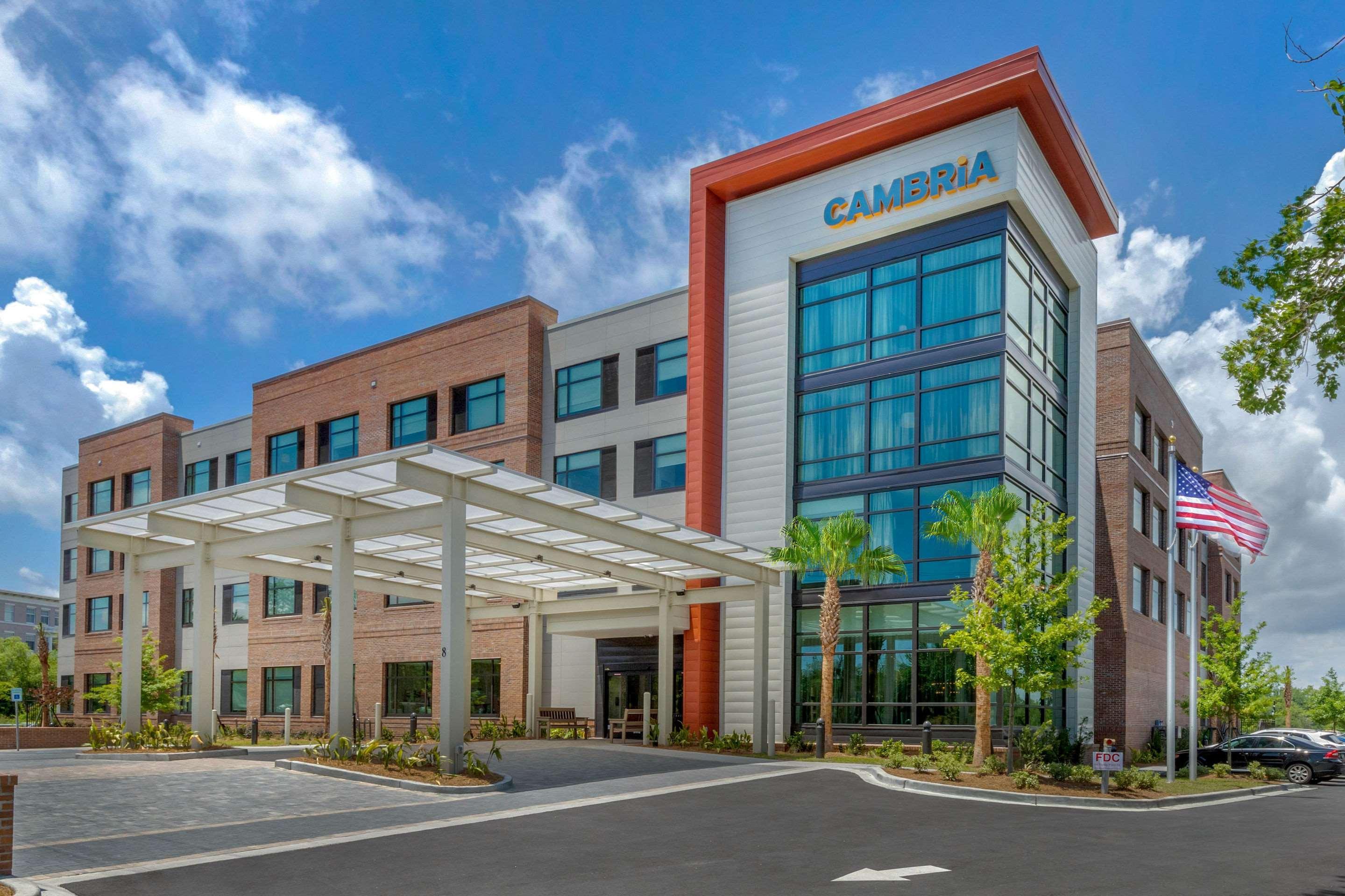 Cambria Riverview Hotel