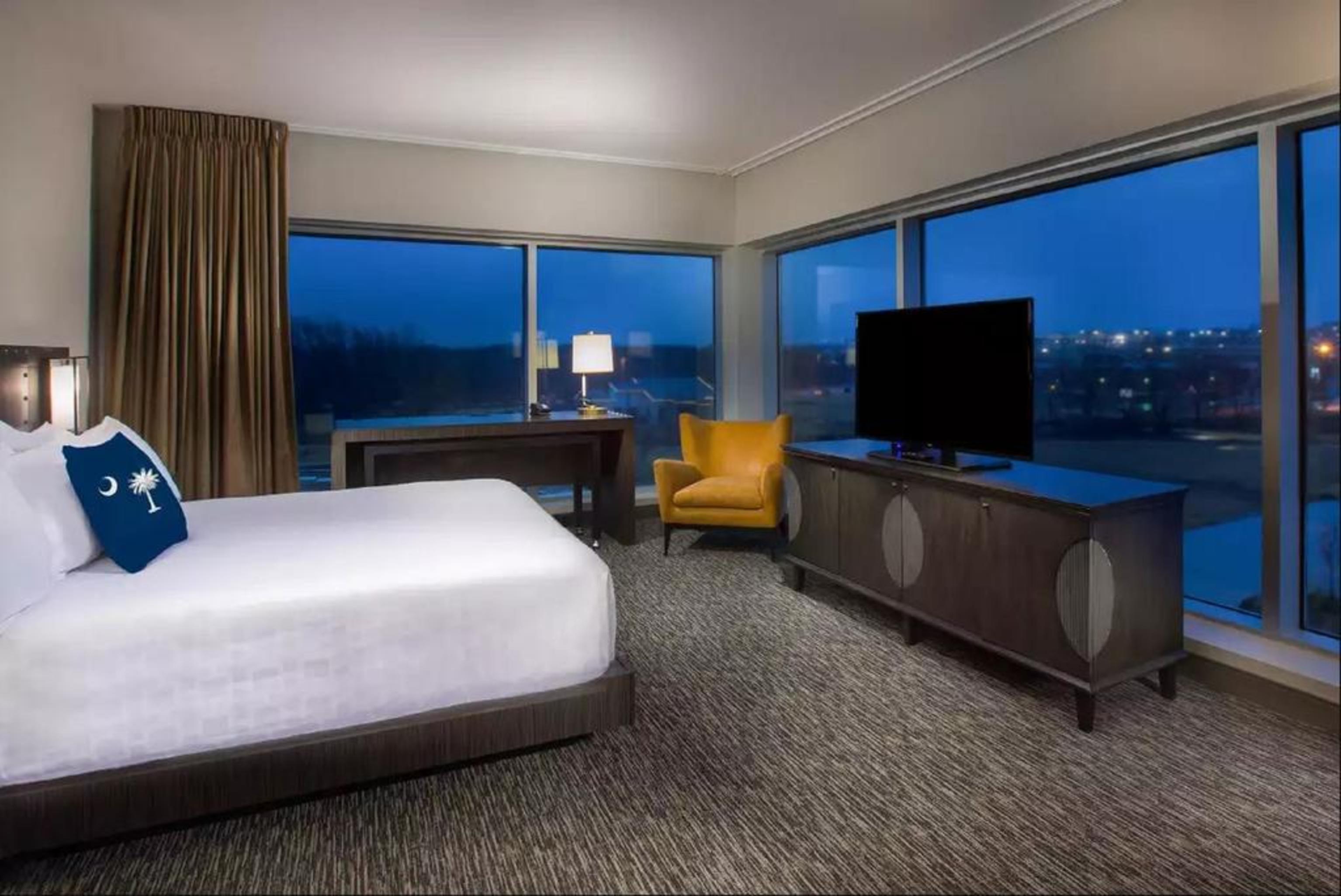 Cambria Riverview Hotel Charleston