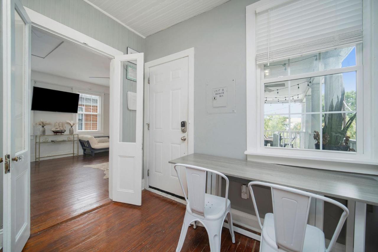 Lovely & Historical 3br - Balcony - Location *
