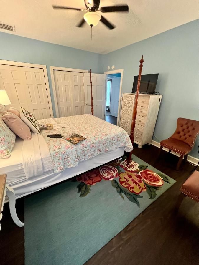 Barksdale House Bed & Breakfast Charleston