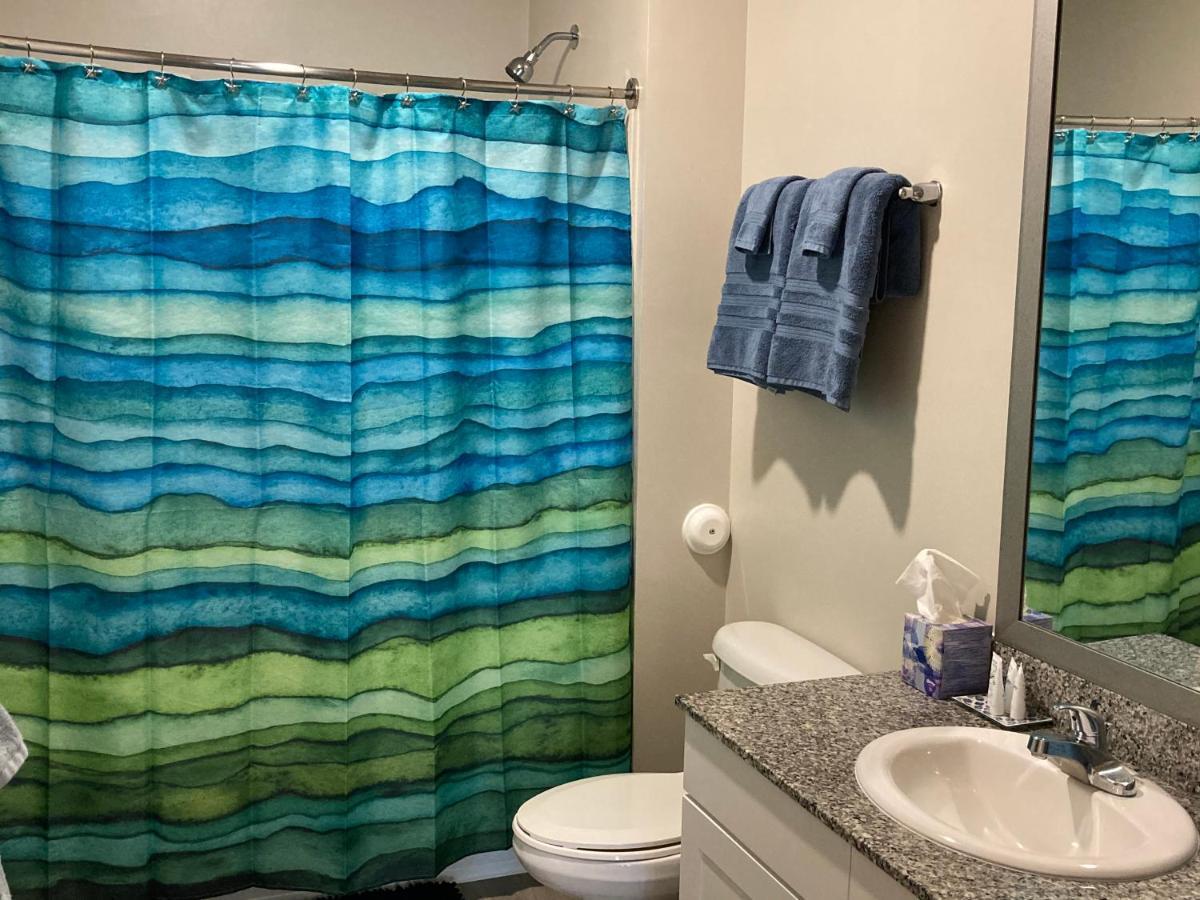 King Bed Pool Trendy Nbhd Sea Turtle Apartment *