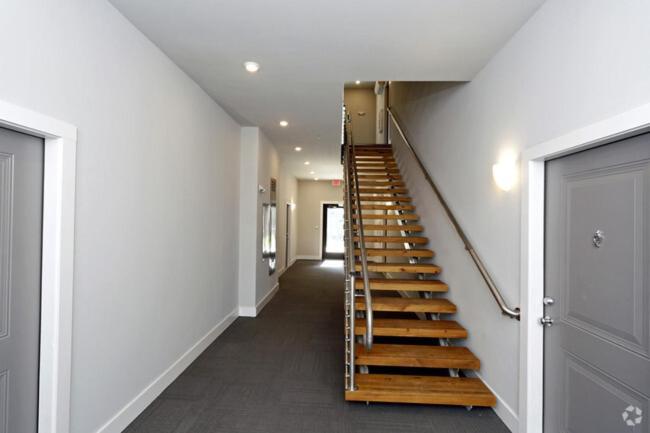 Cozy In West Ashley With Queen Bed And Queen Sleeper Sofa