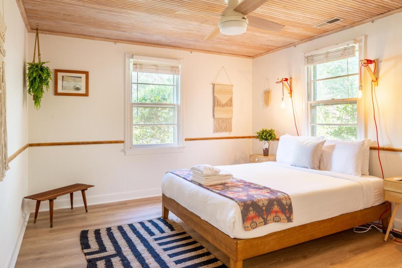 Hip Island House