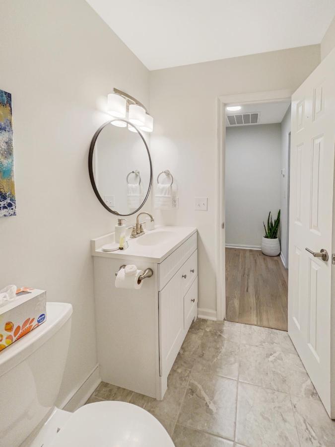 5 Min To Beach—king Beds Holiday home