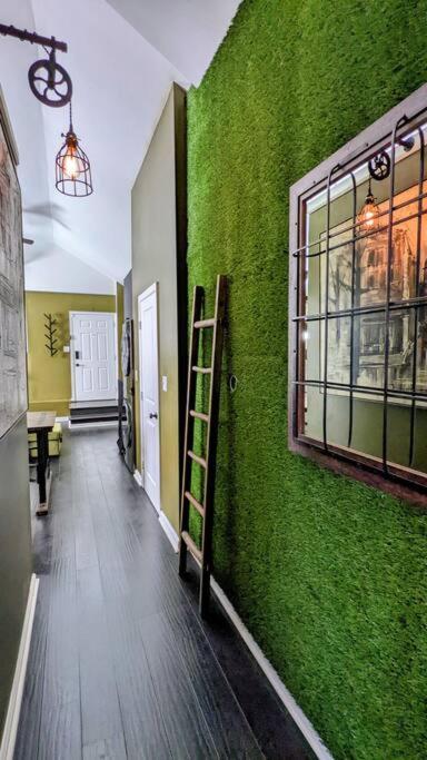 Holiday home Farmhouse For 6 In Black House Charleston