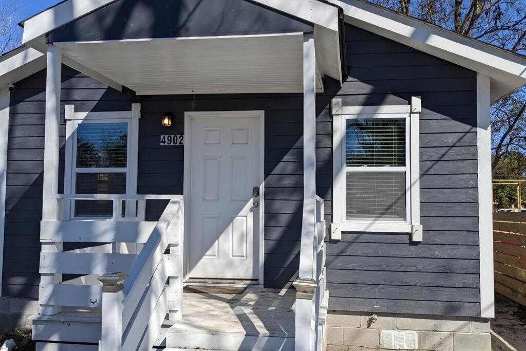Holiday home 3 Bedroom Hardwood Palace Of Charleston