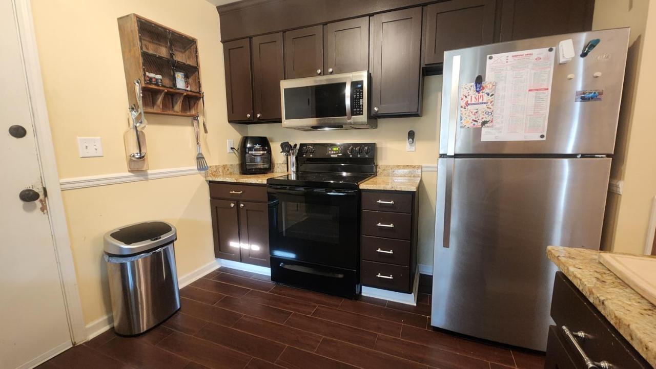 Homestay Relaxing For Work Or School Or Getaway Just Because! Central To Everything! Charleston