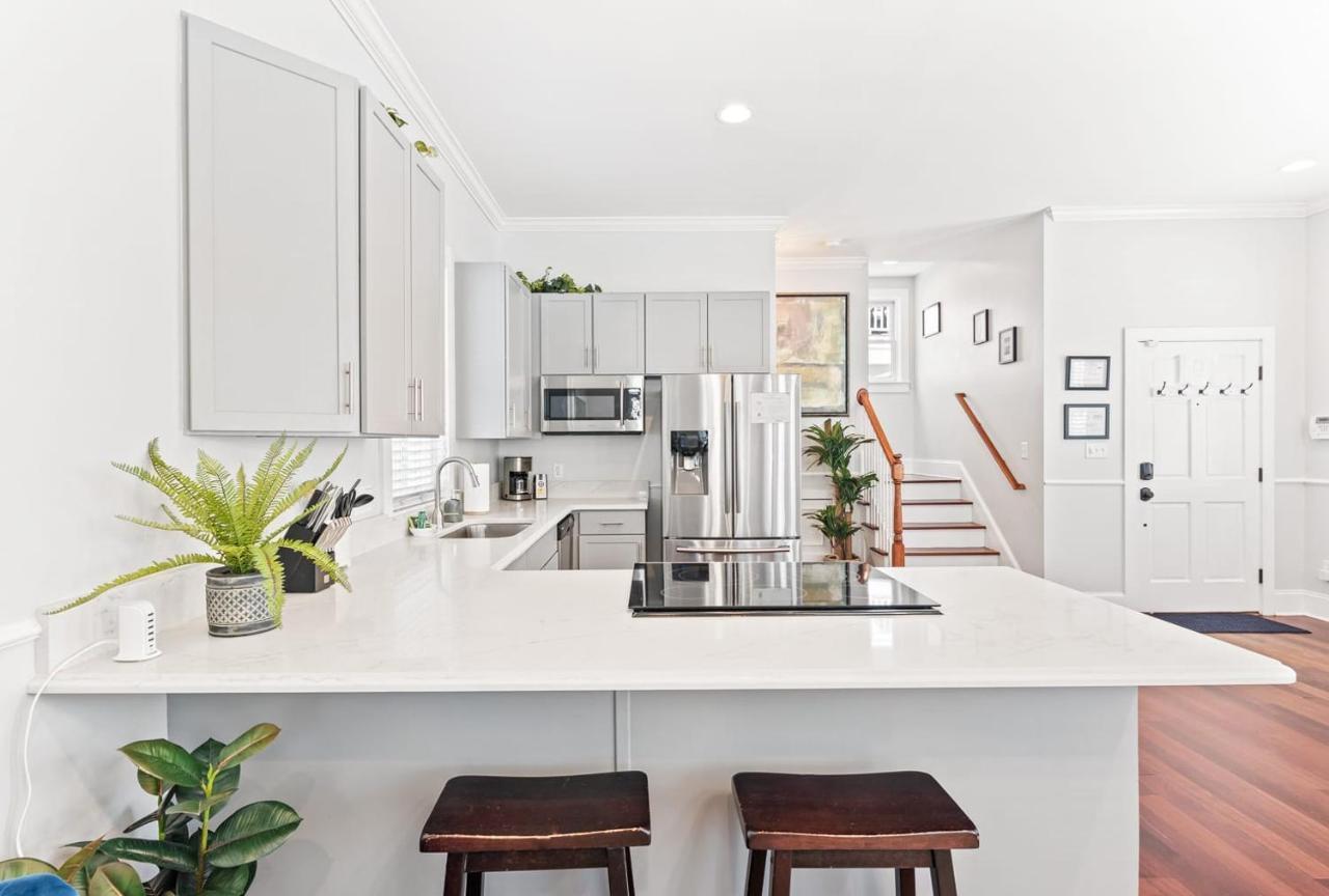 Rooftop Deck With Parking - 3 Blocks To King Holiday home