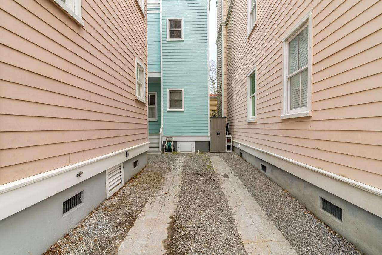 Holiday home Rooftop Deck With Parking - 3 Blocks To King *