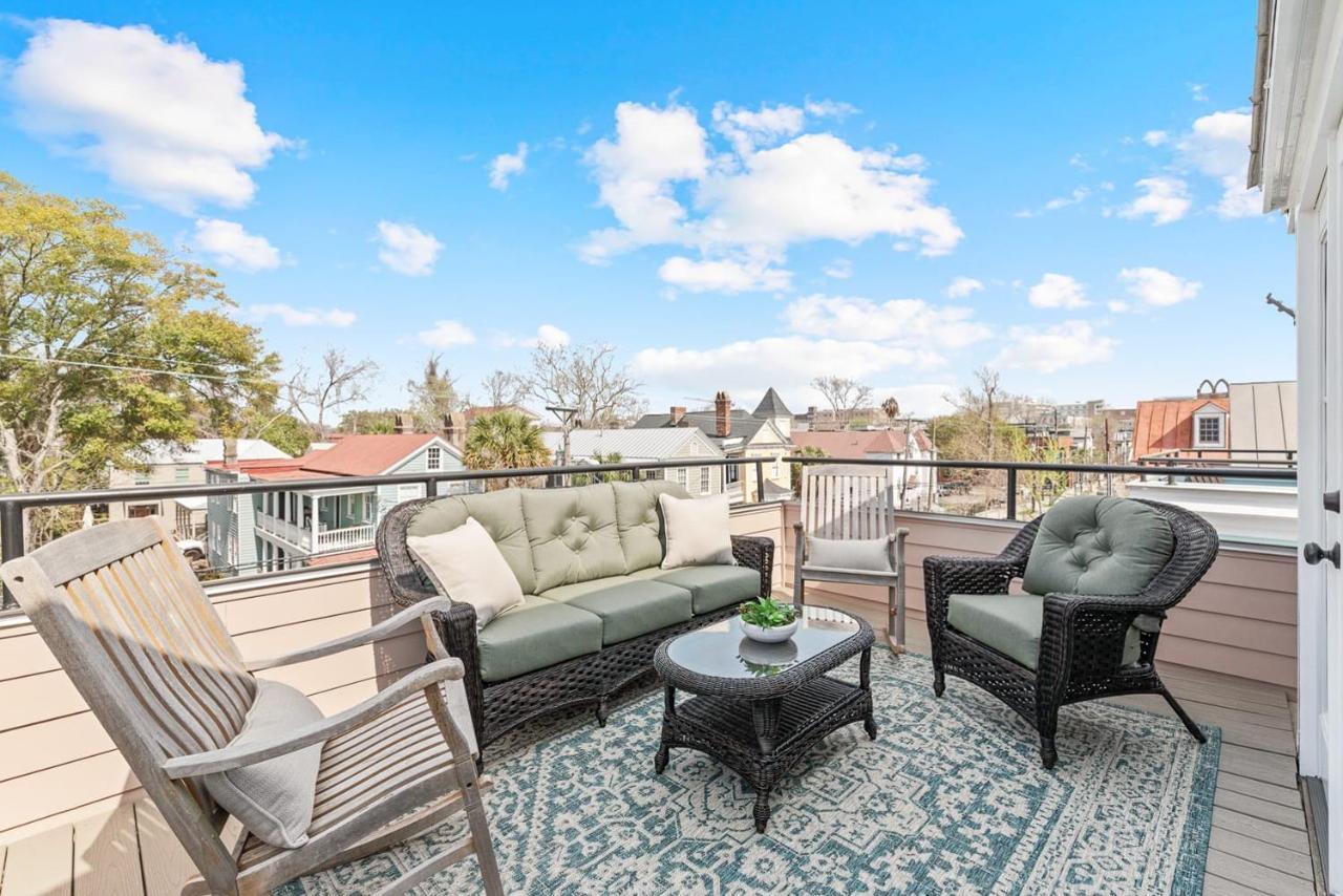 Rooftop Deck With Parking - 3 Blocks To King Holiday home Charleston
