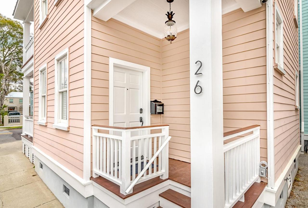 Holiday home Rooftop Deck With Parking - 3 Blocks To King *