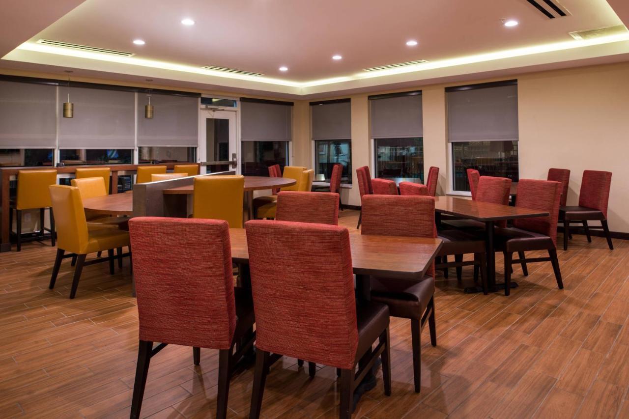 Towneplace By Marriott Charleston-west Ashley Hotel 3*