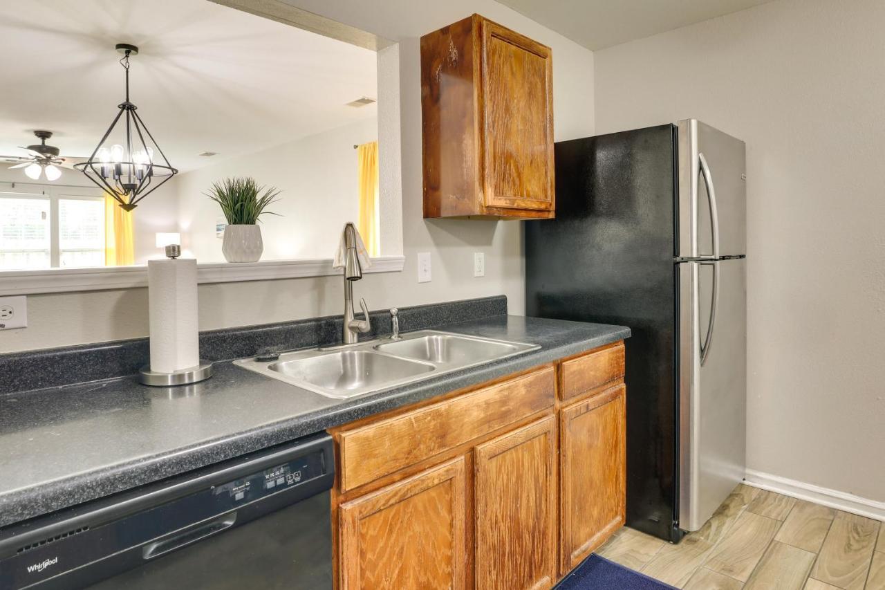 Charming North Townhome - Pets Welcome! Holiday home