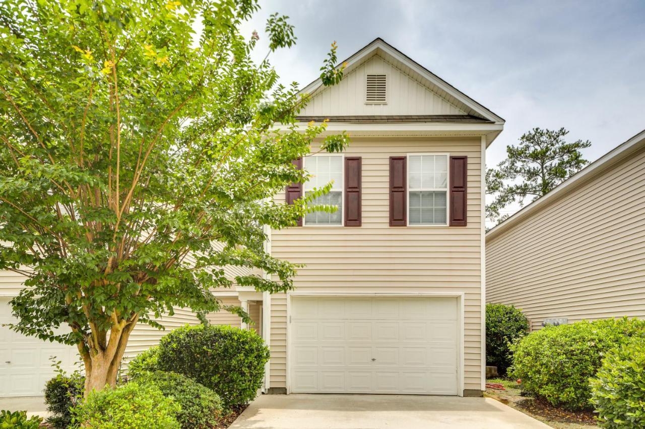 Charming North Townhome - Pets Welcome! *