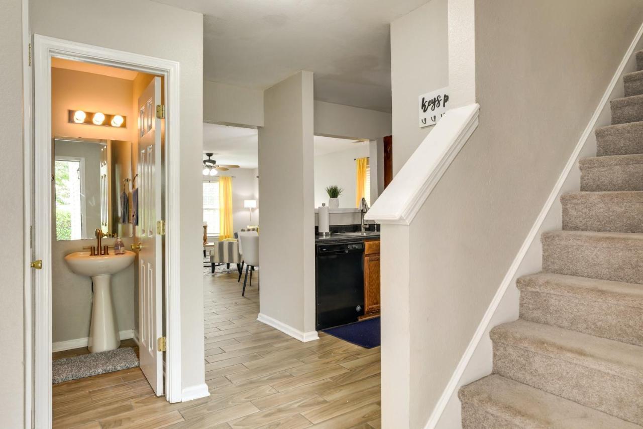 Charming North Townhome - Pets Welcome! Holiday home