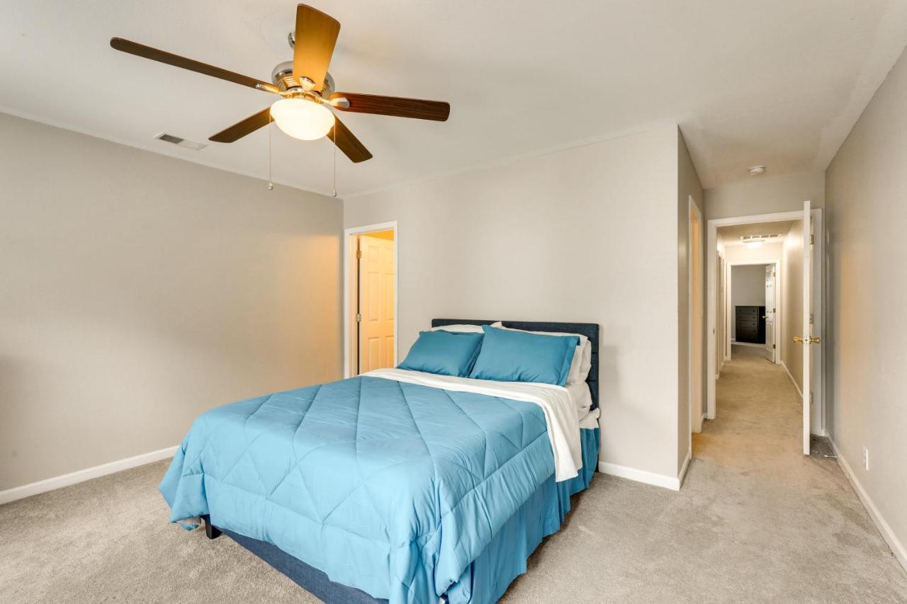 Charming North Townhome - Pets Welcome! Holiday home *