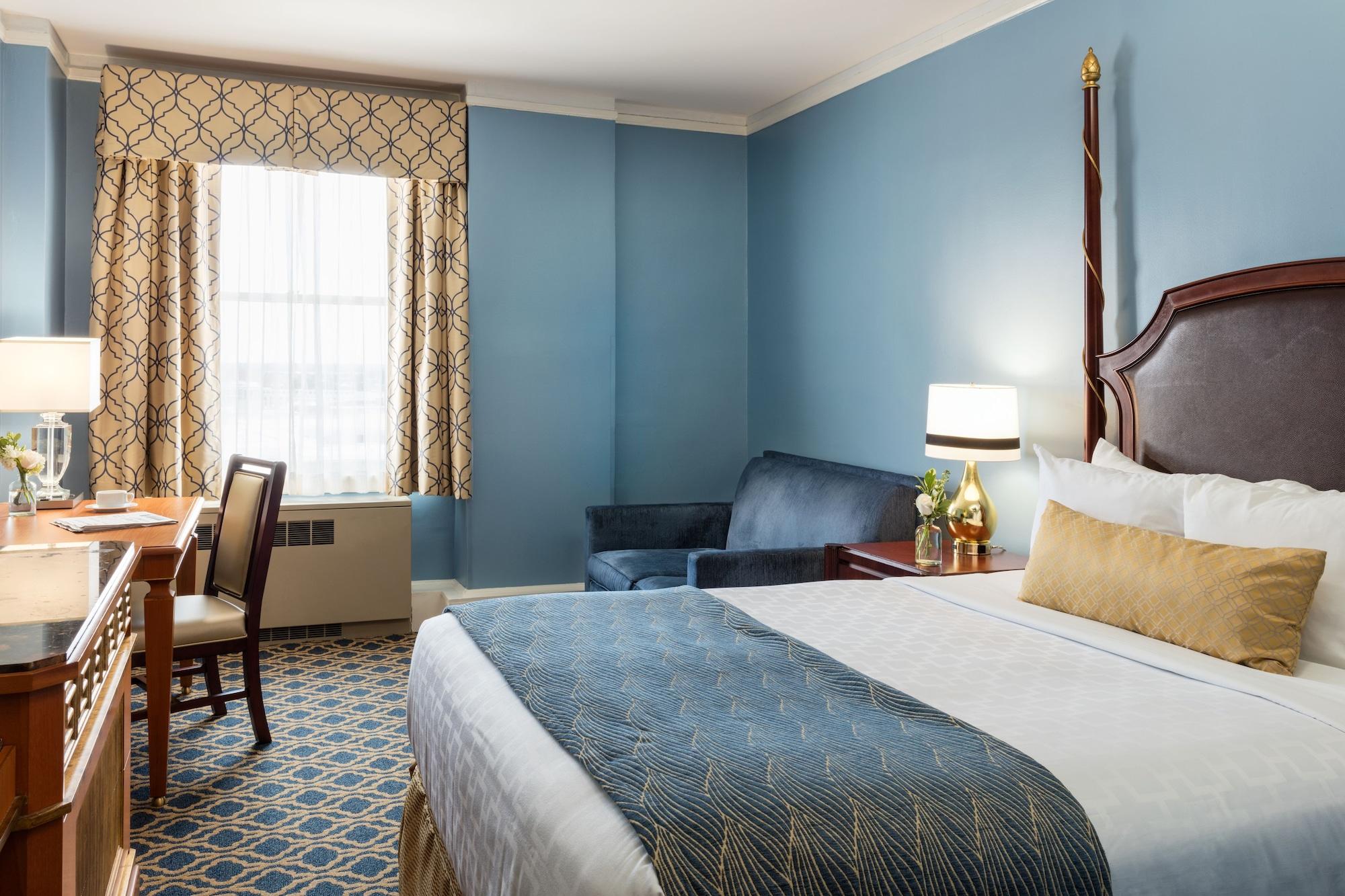 Francis Marion Hotel 4*