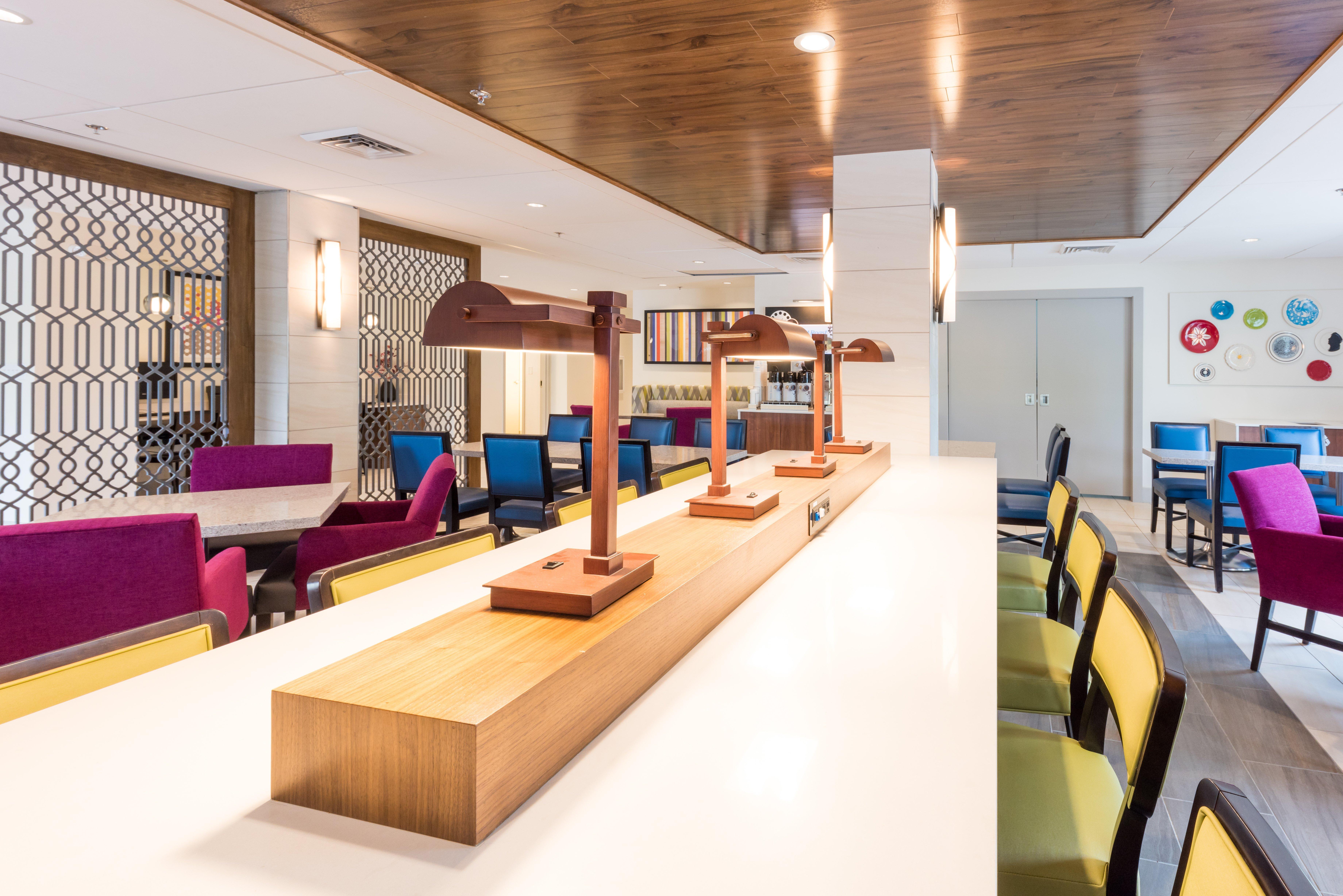 Express Us Highway 17 & I-526 By Ihg Hotel