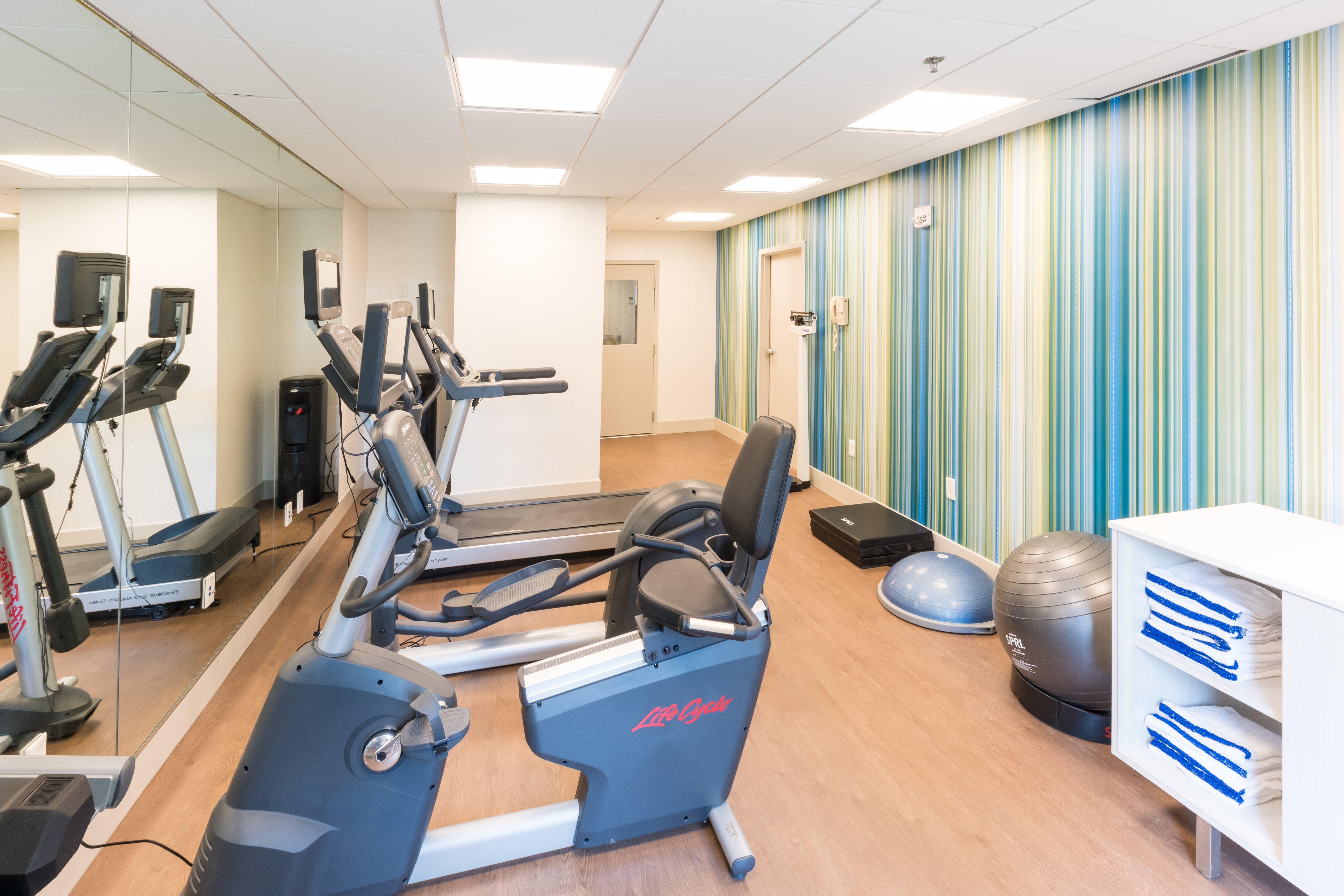 Express Us Highway 17 & I-526 By Ihg Hotel 2*