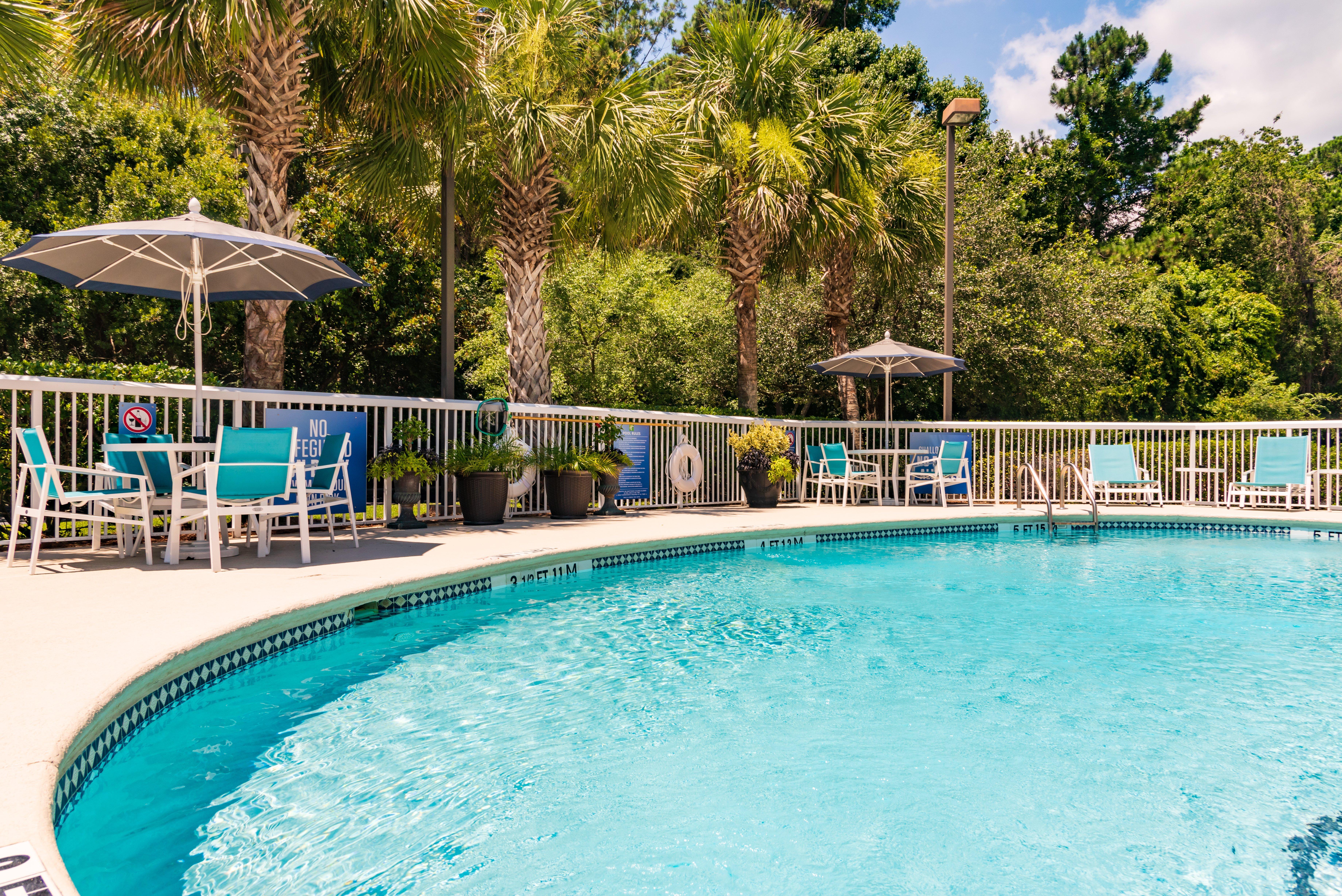 Express Us Highway 17 & I-526 By Ihg Hotel 2*