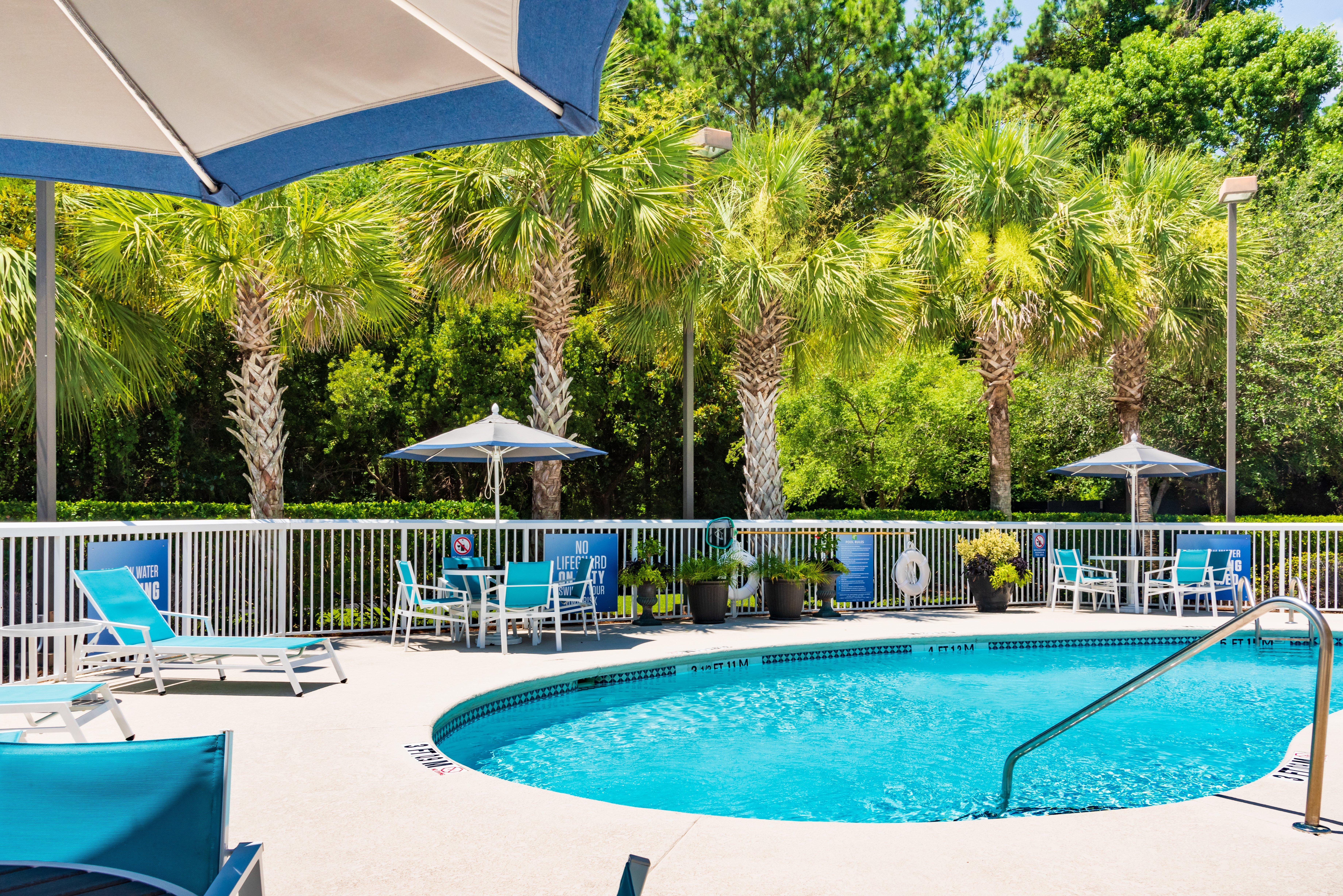 Express Us Highway 17 & I-526 By Ihg Charleston