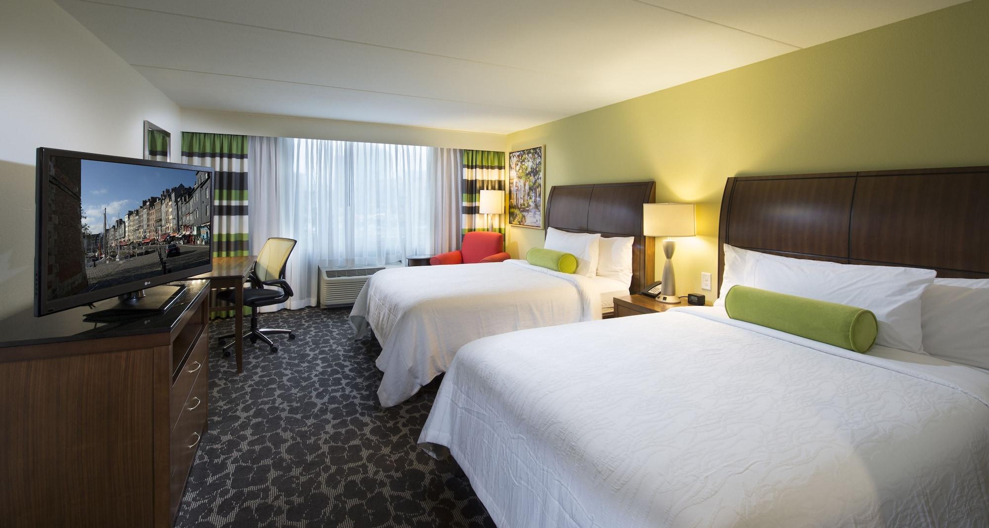 Hilton Garden Waterfront/downtown Hotel 3*