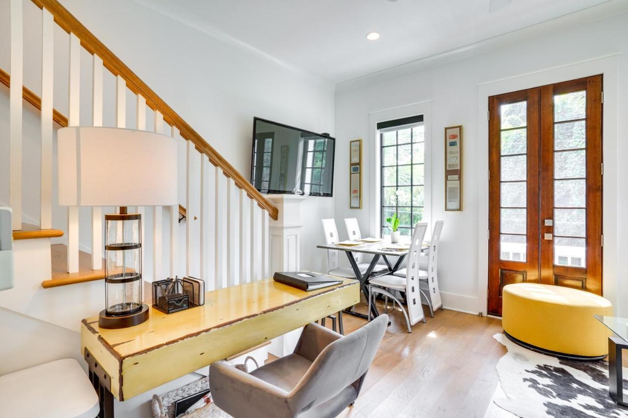 Lovely Mt Pleasant Townhouse With Location! Holiday home *