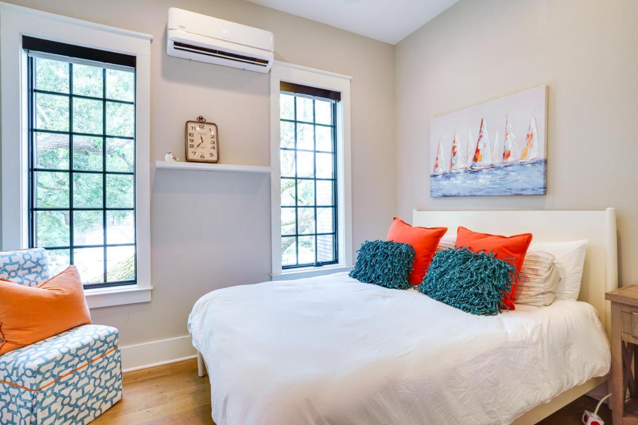 Holiday home Lovely Mt Pleasant Townhouse With Location!